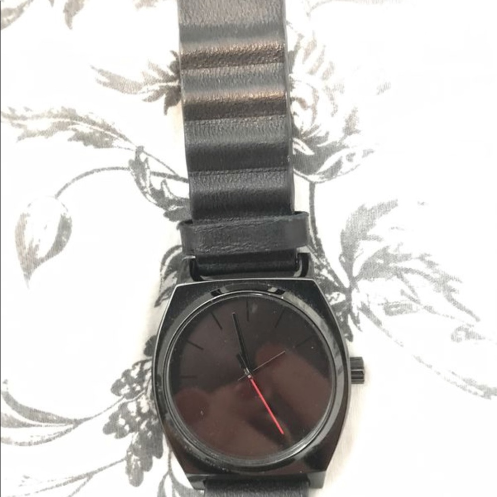 Nixon View 3